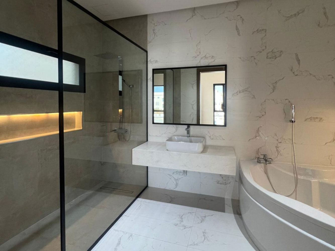 صورة فيلا للبيع في الجنبية #3218 8