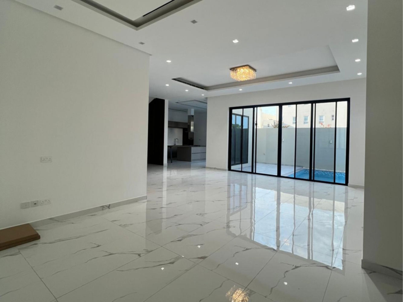 صورة فيلا للبيع في الجنبية #3218 3