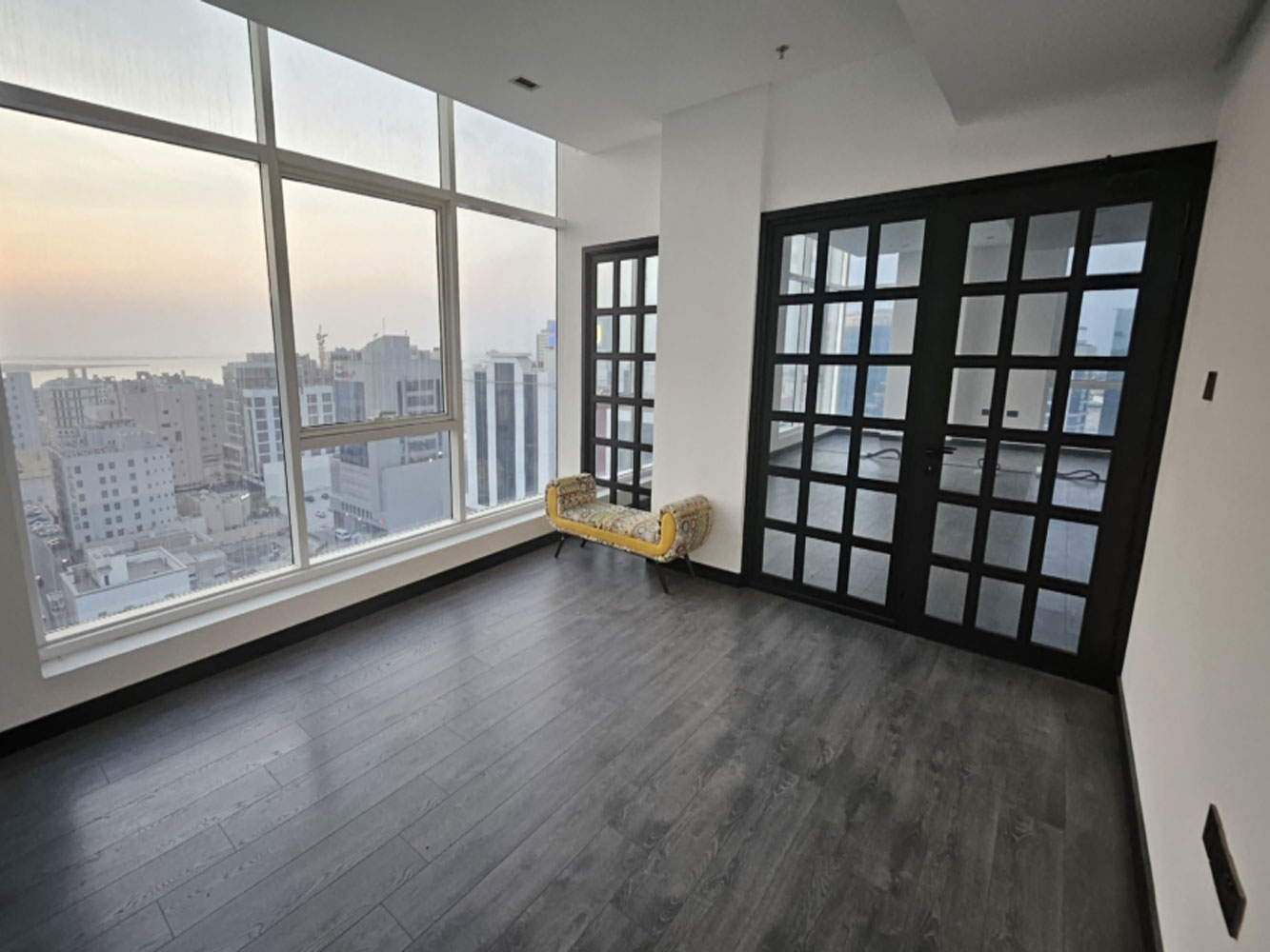 صورة مكتب للبيع في ضاحية السيف #3408 7