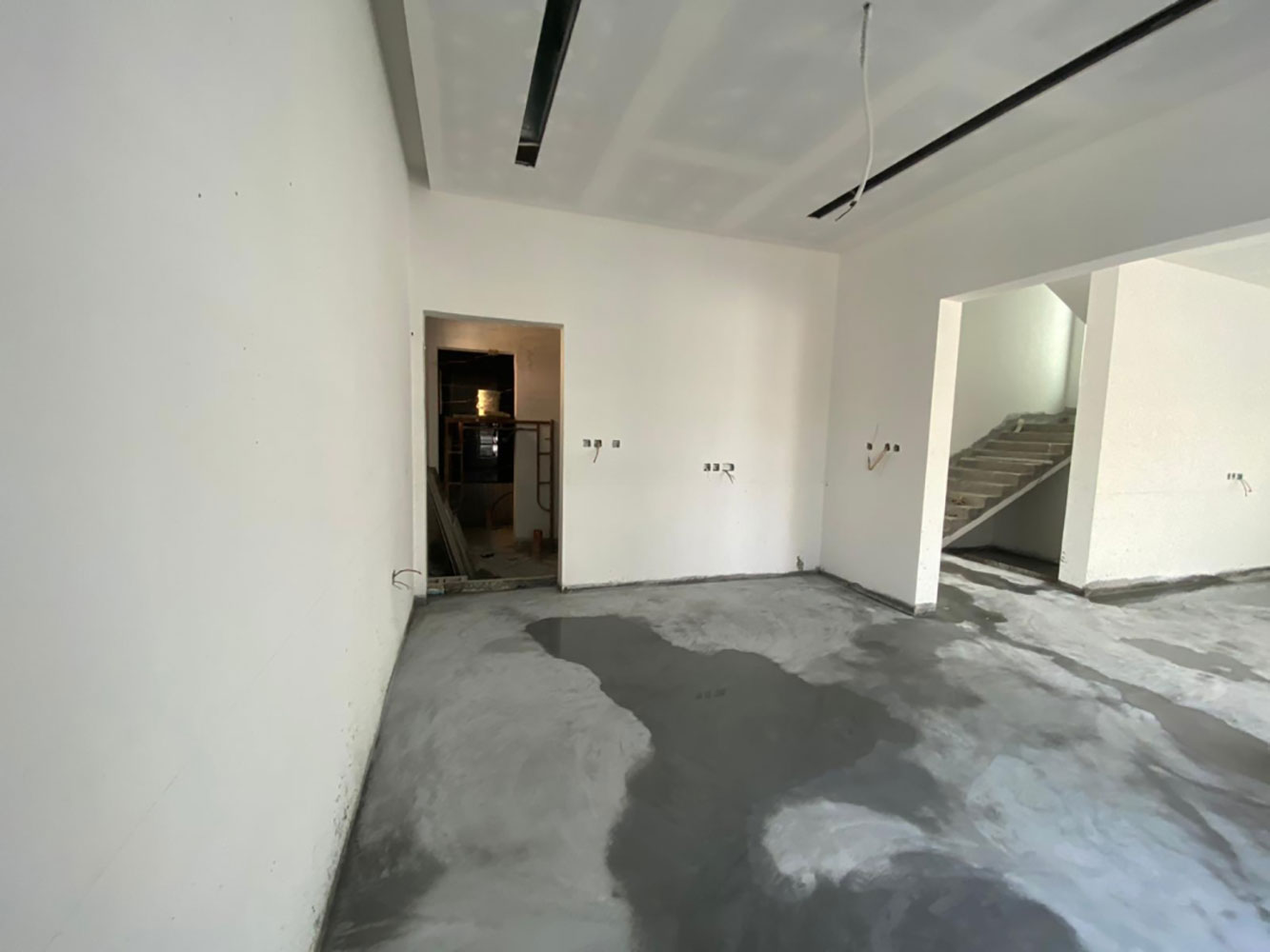 صورة فيلا للبيع في سار #354 1