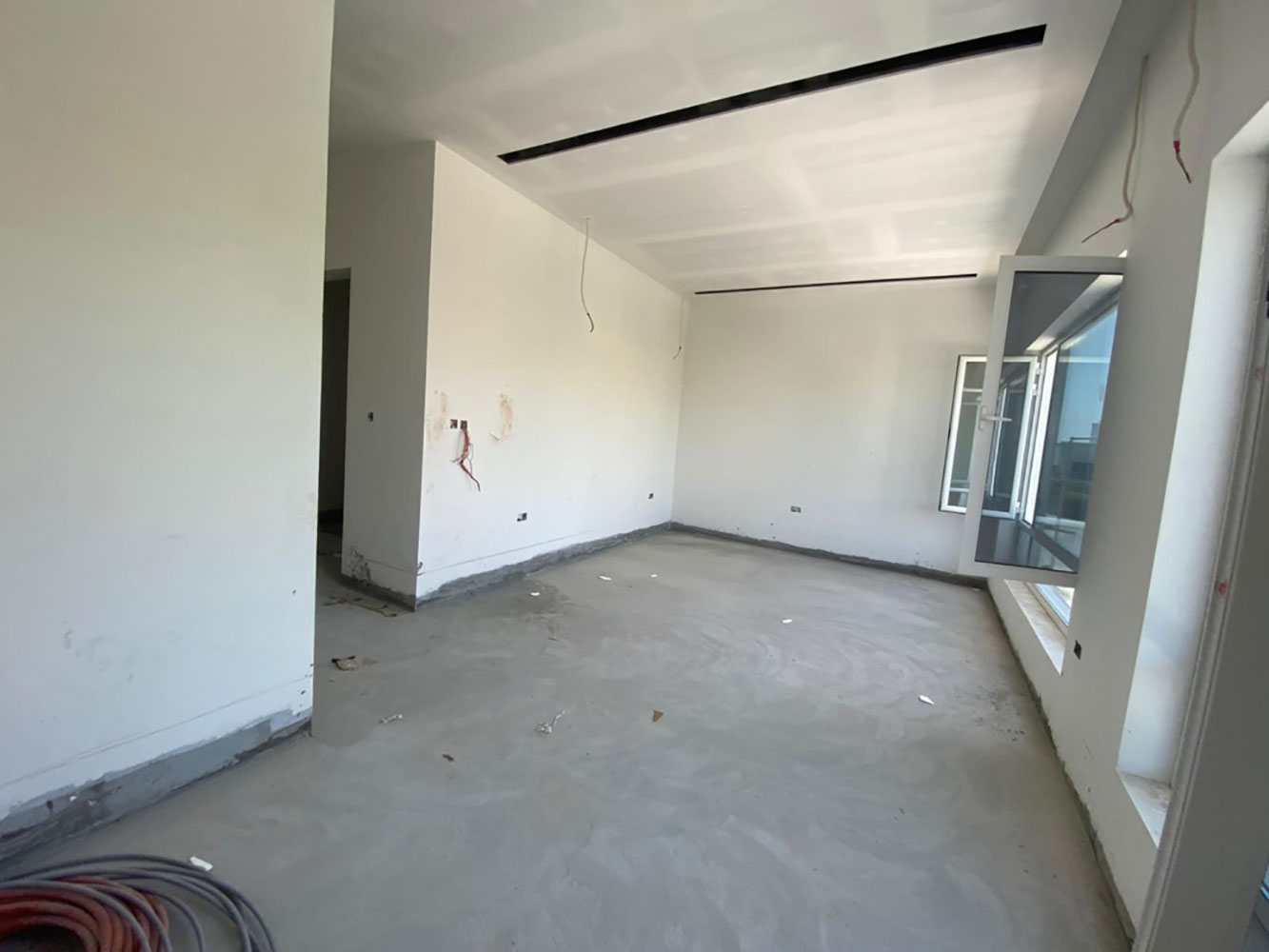 صورة فيلا للبيع في سار #354 0