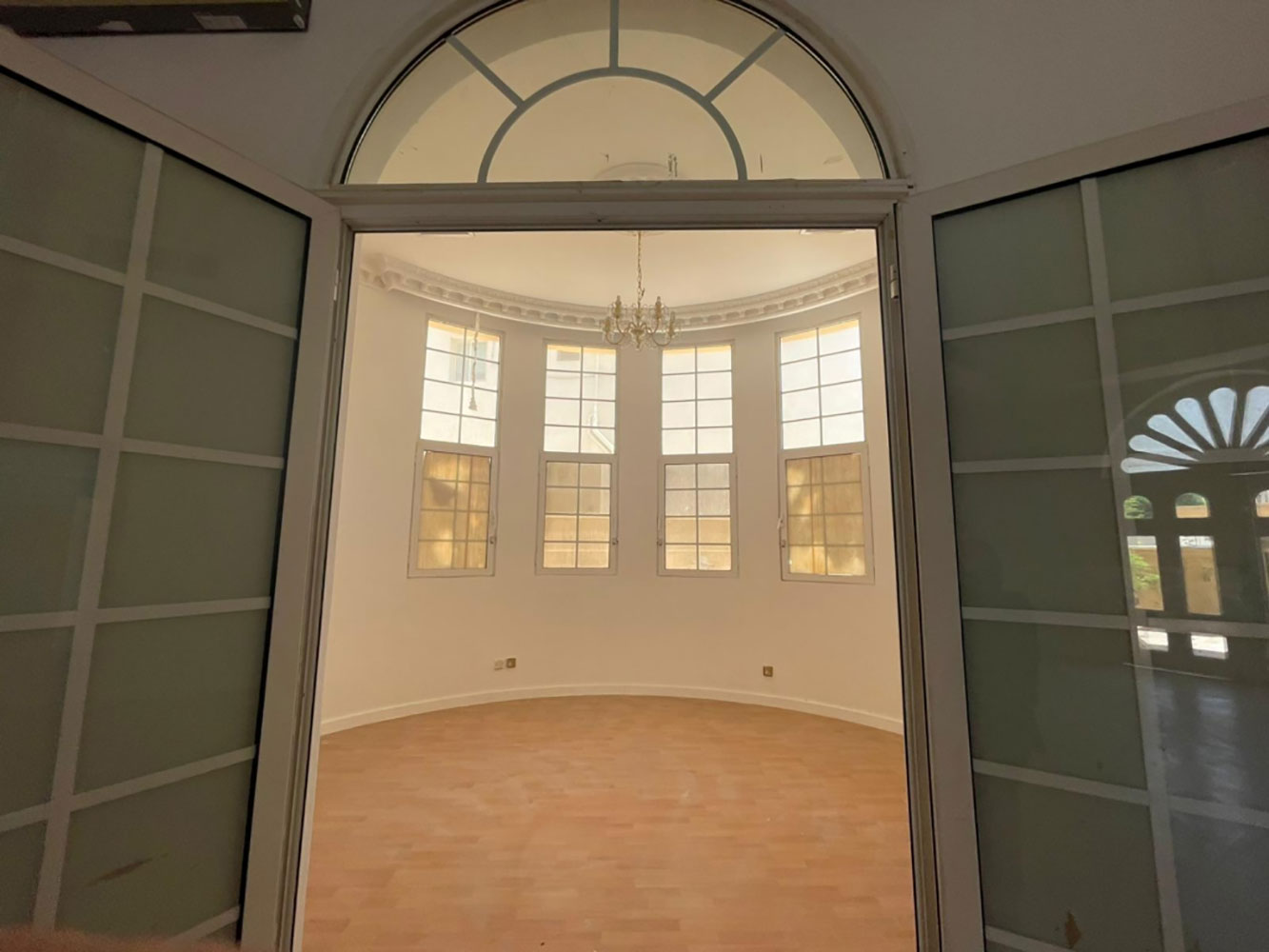 صورة فيلا للإيجار في ام الحصم #357 5