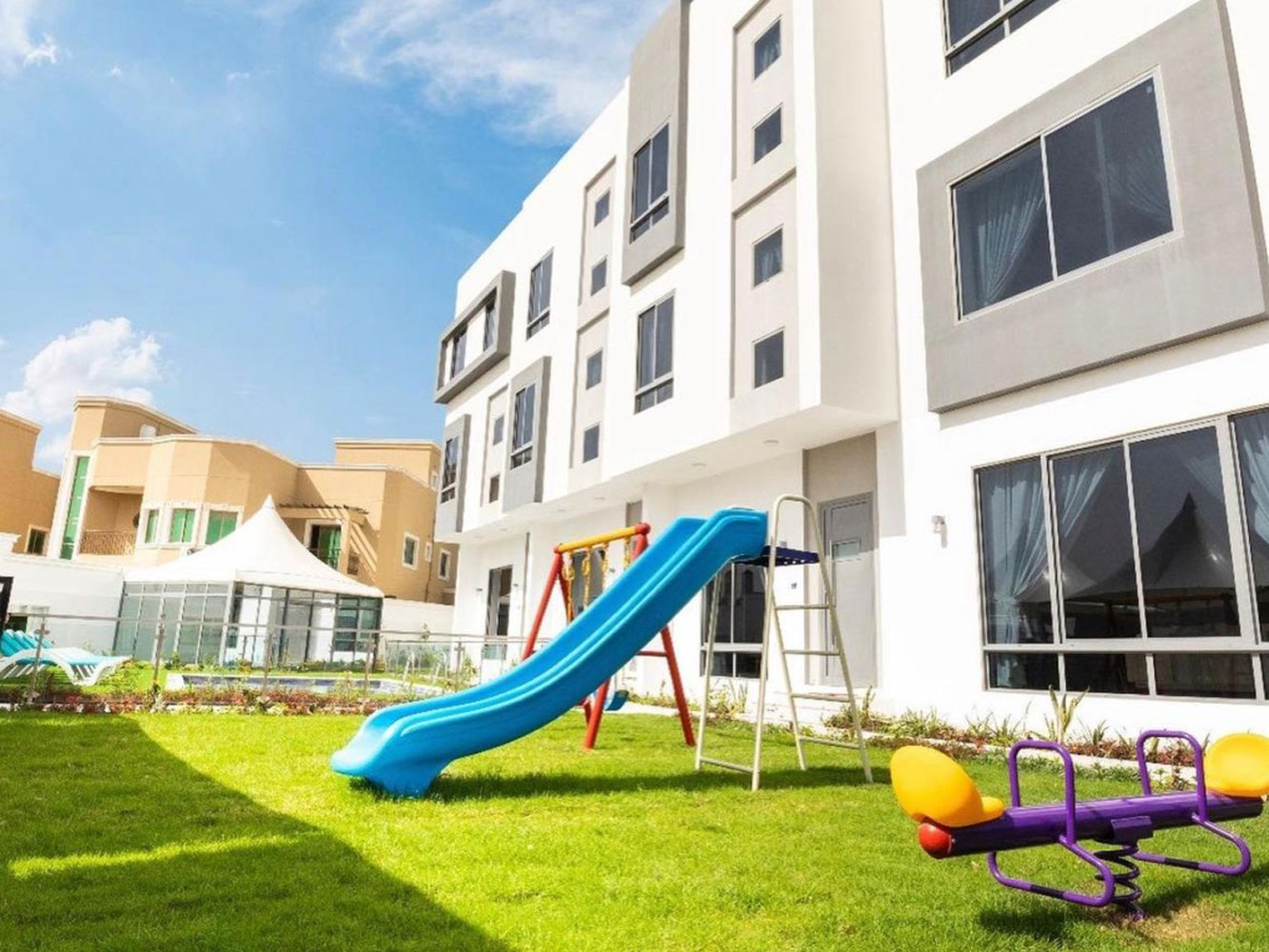 صورة فيلا للإيجار في سار #358 4