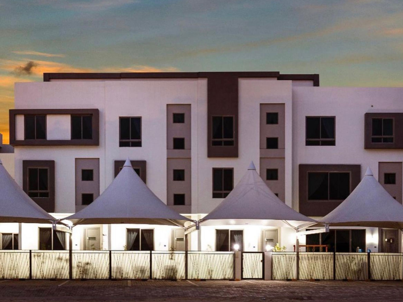 صورة فيلا للإيجار في سار #358 0