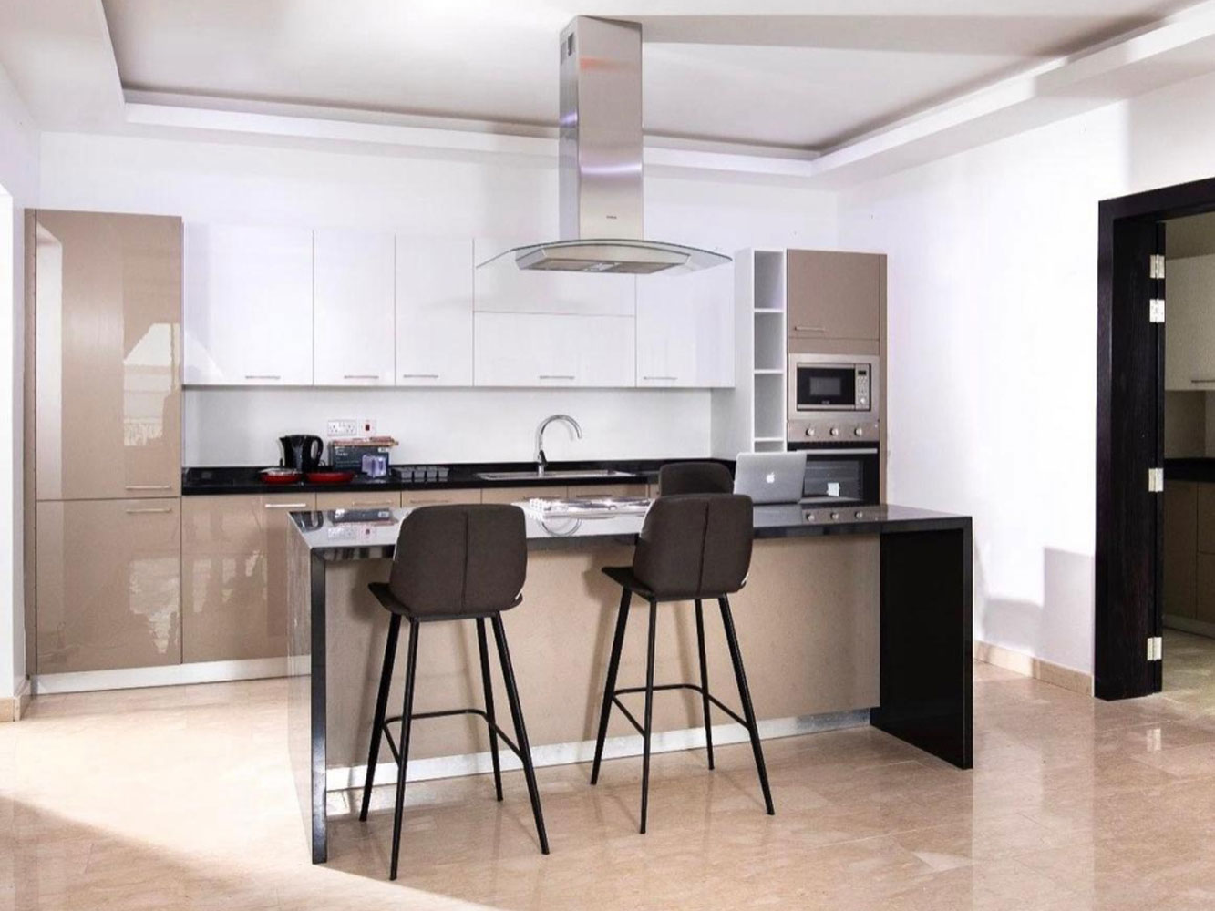 صورة فيلا للإيجار في سار #358 1