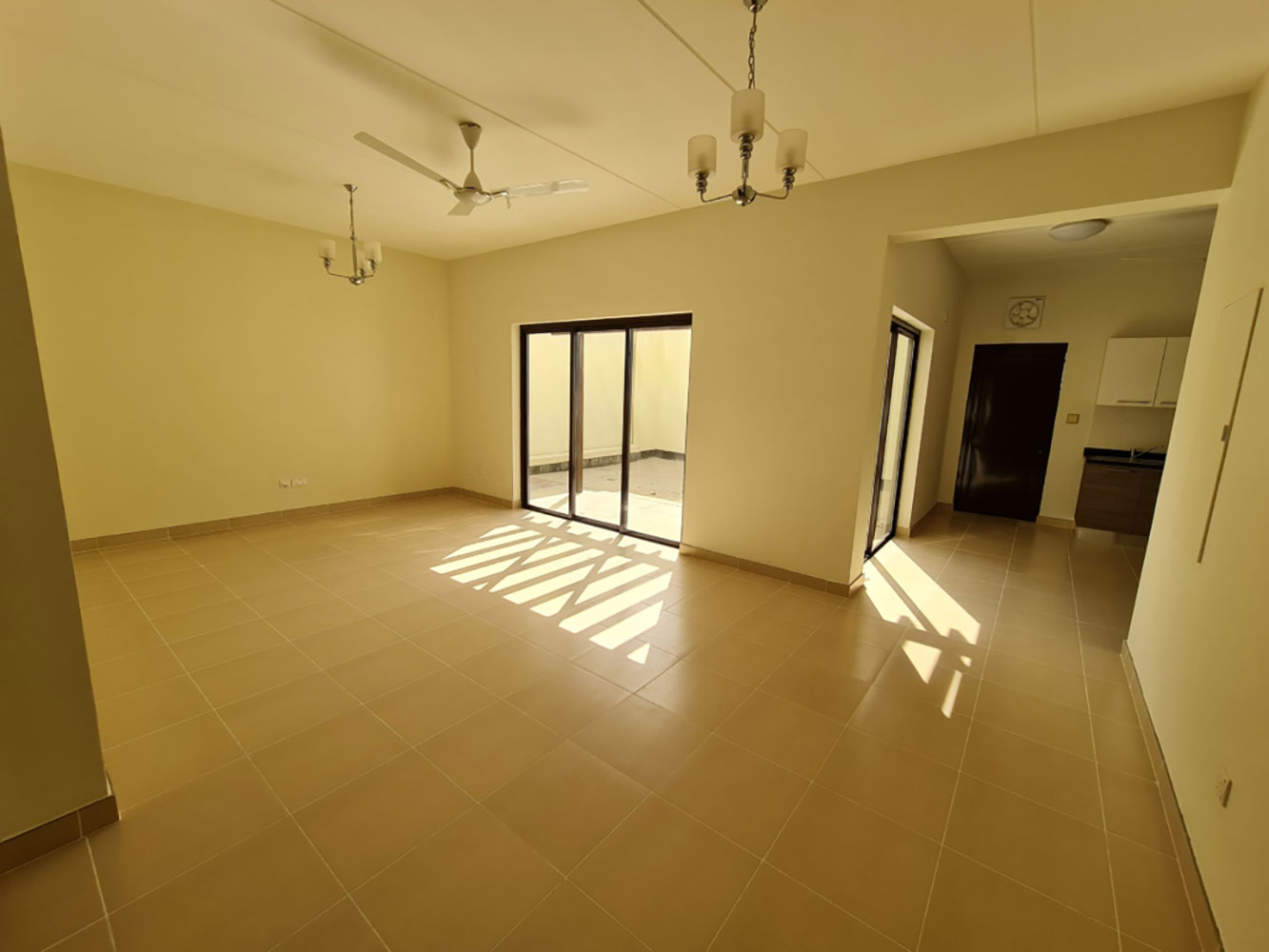 صورة فيلا للبيع في ديار المحرق #3881 1