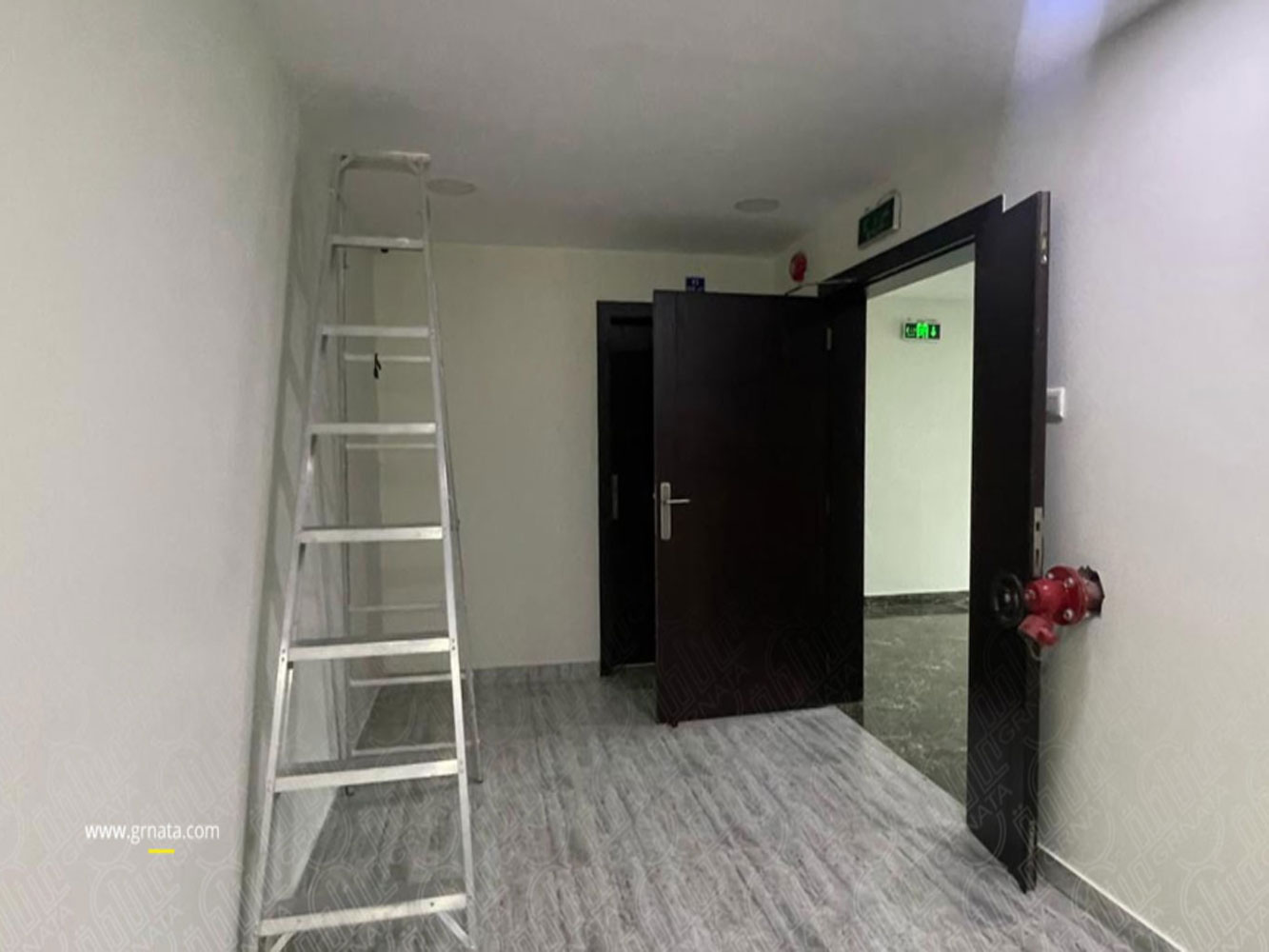 صورة مبنى للبيع في الجنبية #3942 7