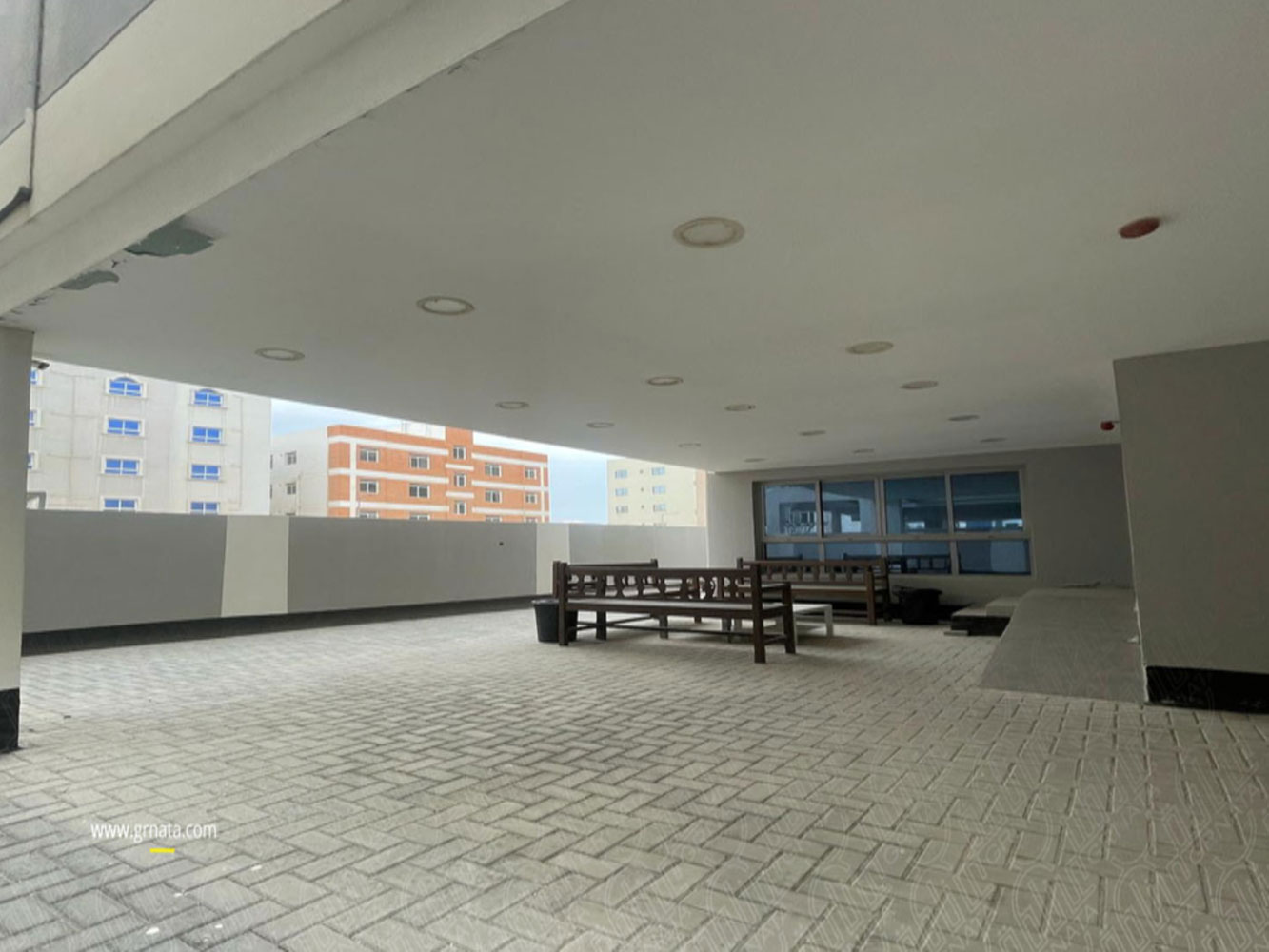 صورة مبنى للبيع في الجنبية #3942 2