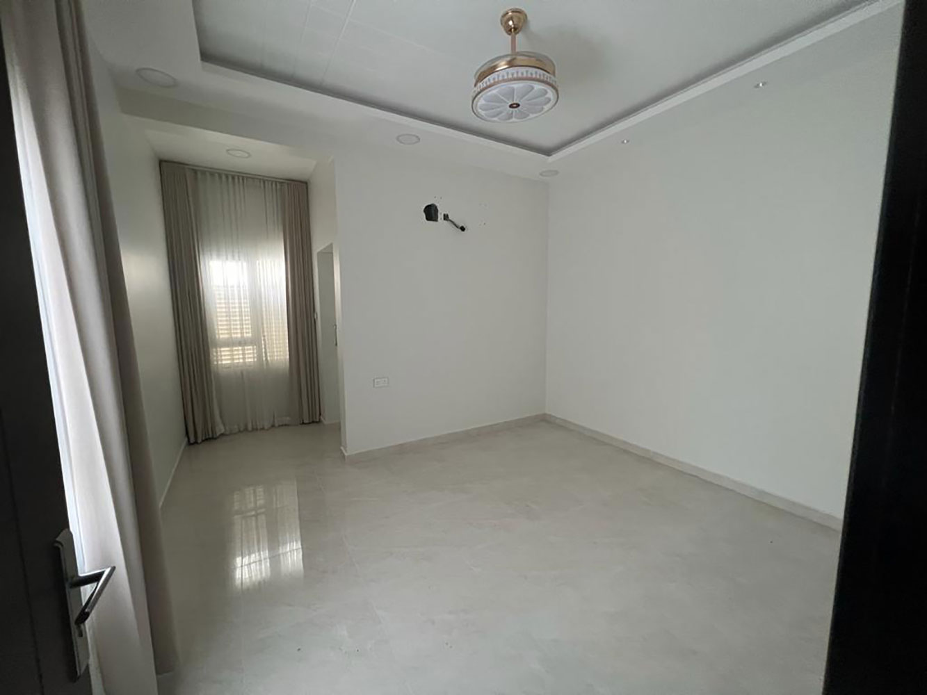 صورة فيلا للبيع في باربار #454 4