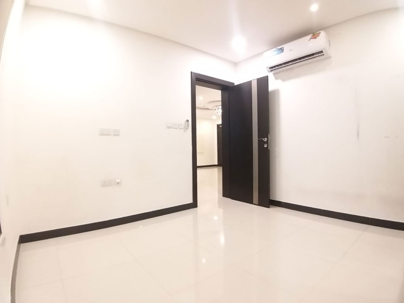 Apartment for Rent in Sanad Image #470 3
