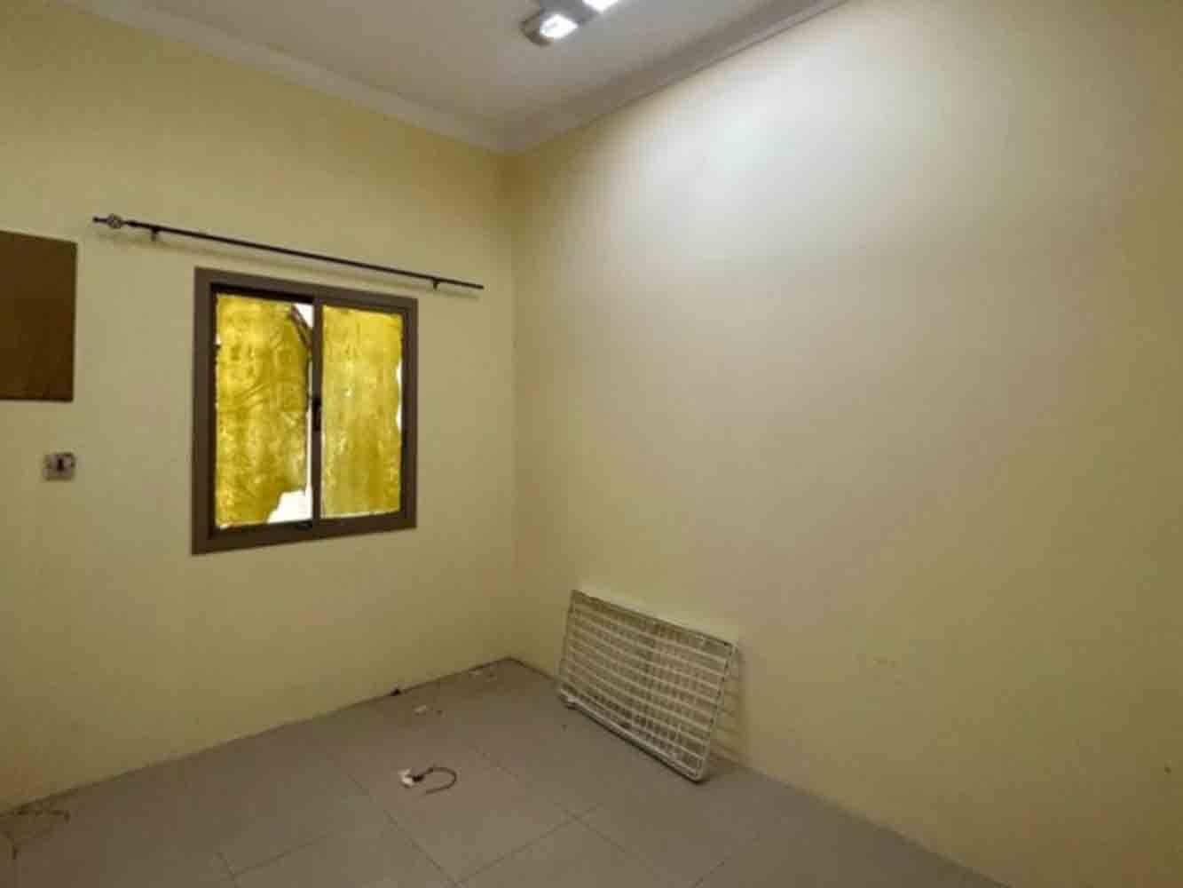 صورة مبنى للبيع في البرهامة #4802 1