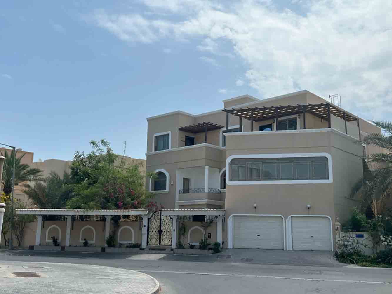 صورة فيلا للبيع في البسيتين #4813 0