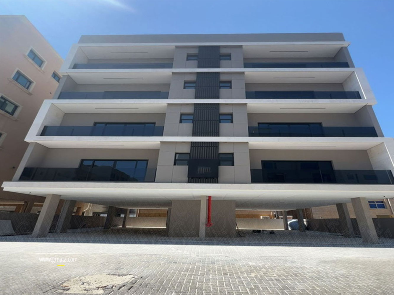 صورة مبنى للبيع في الجنبية #4854 0