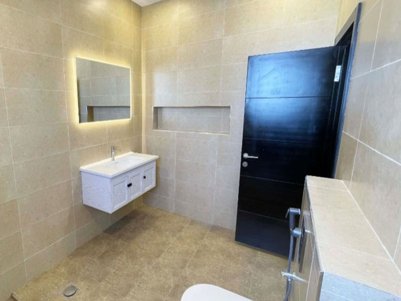 صورة فيلا للبيع في الحد #5005 3