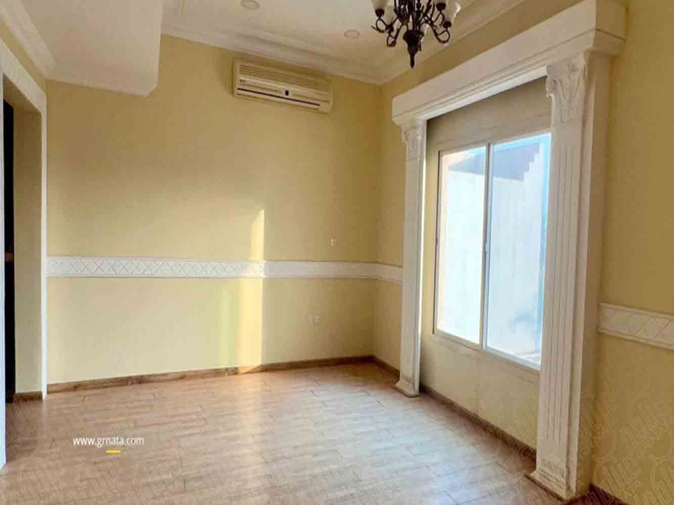 صورة فيلا للبيع في مقابة #6405 1