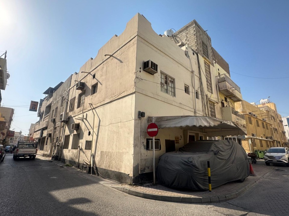 صورة مبنى للبيع في الحورة #6418 3