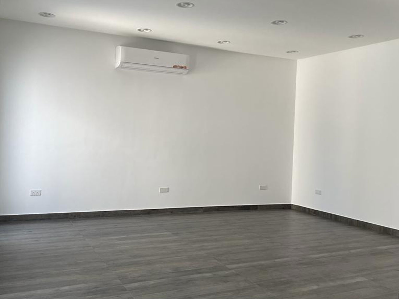 Villa for Sale in Shakhura Image #642 7