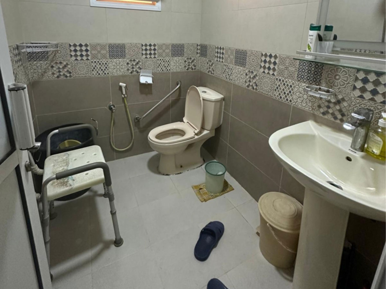 صورة فيلا للبيع في جدحفص #6569 1