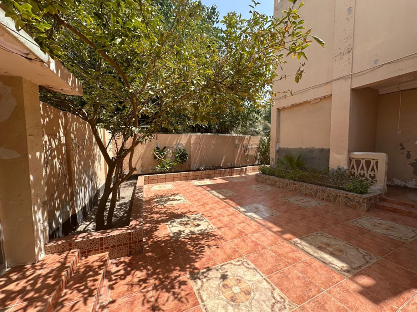 صورة فيلا للبيع في جدحفص #6569 0