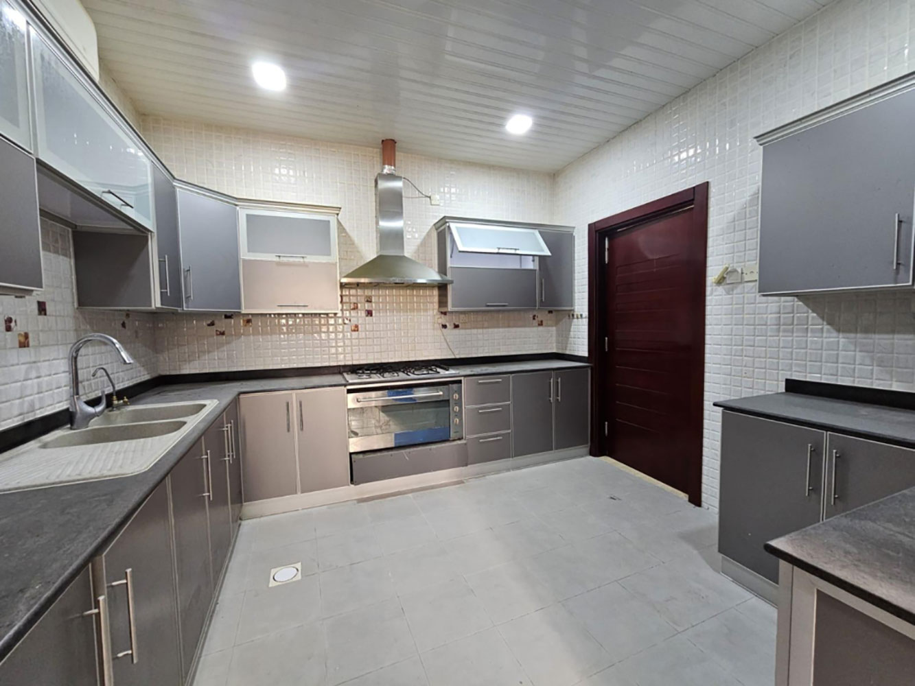 صورة فيلا للبيع في توبلي #6593 5