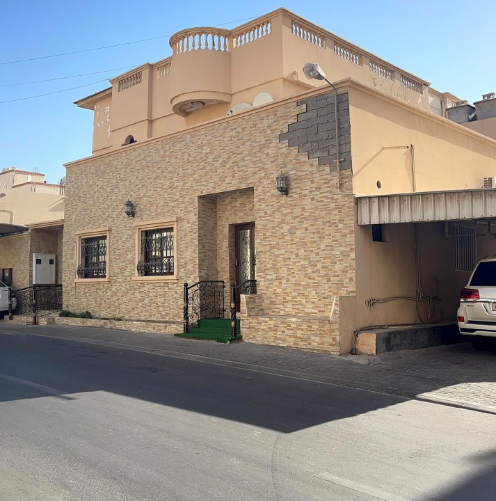 Villa for Sale in East Riffa Image #6758 8