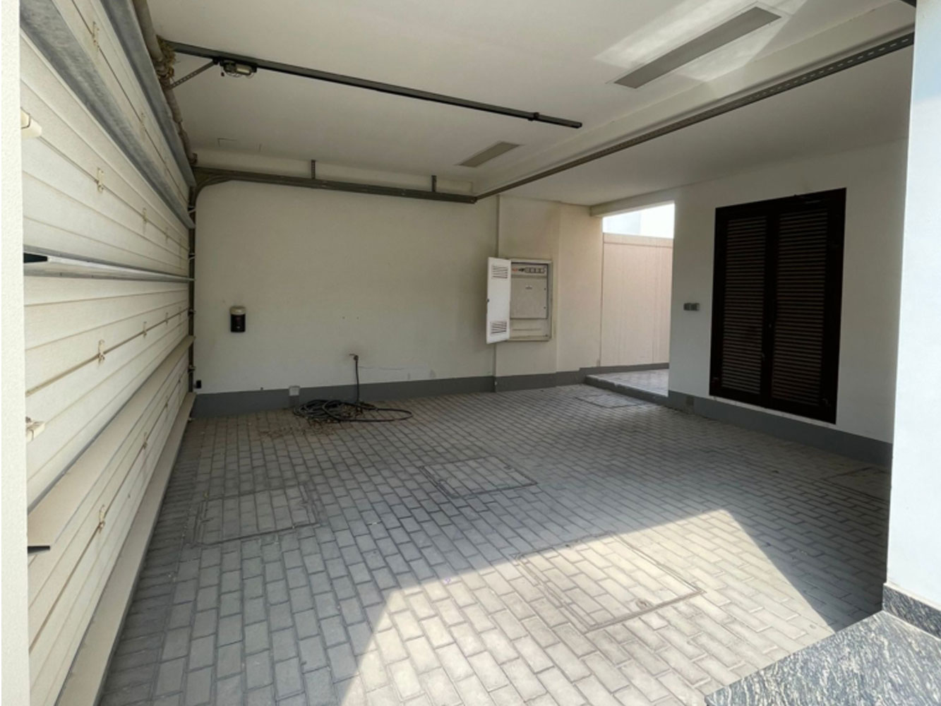 صورة فيلا للبيع في سار #6823 2