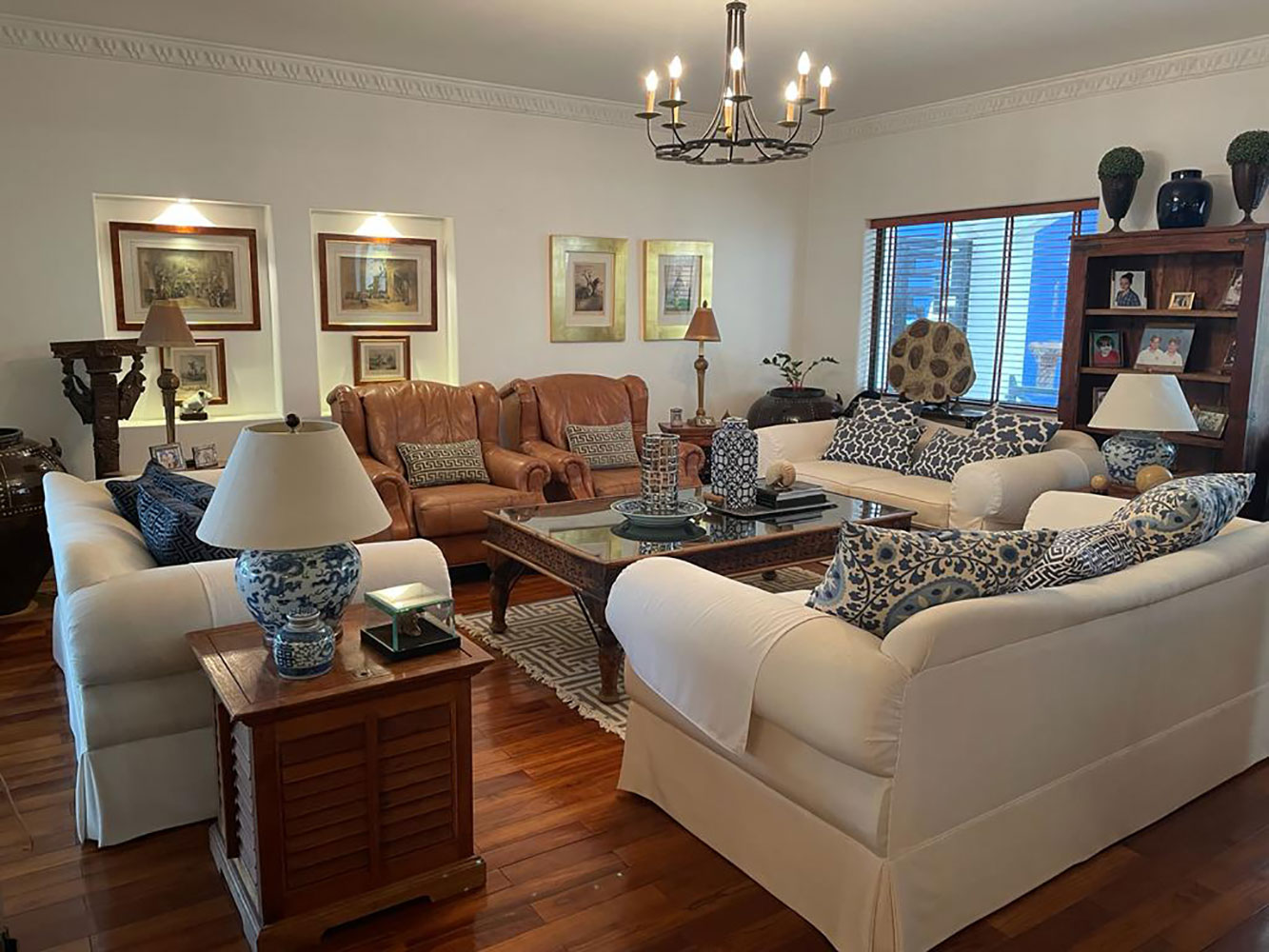 صورة فيلا للبيع في مقابة #687 6