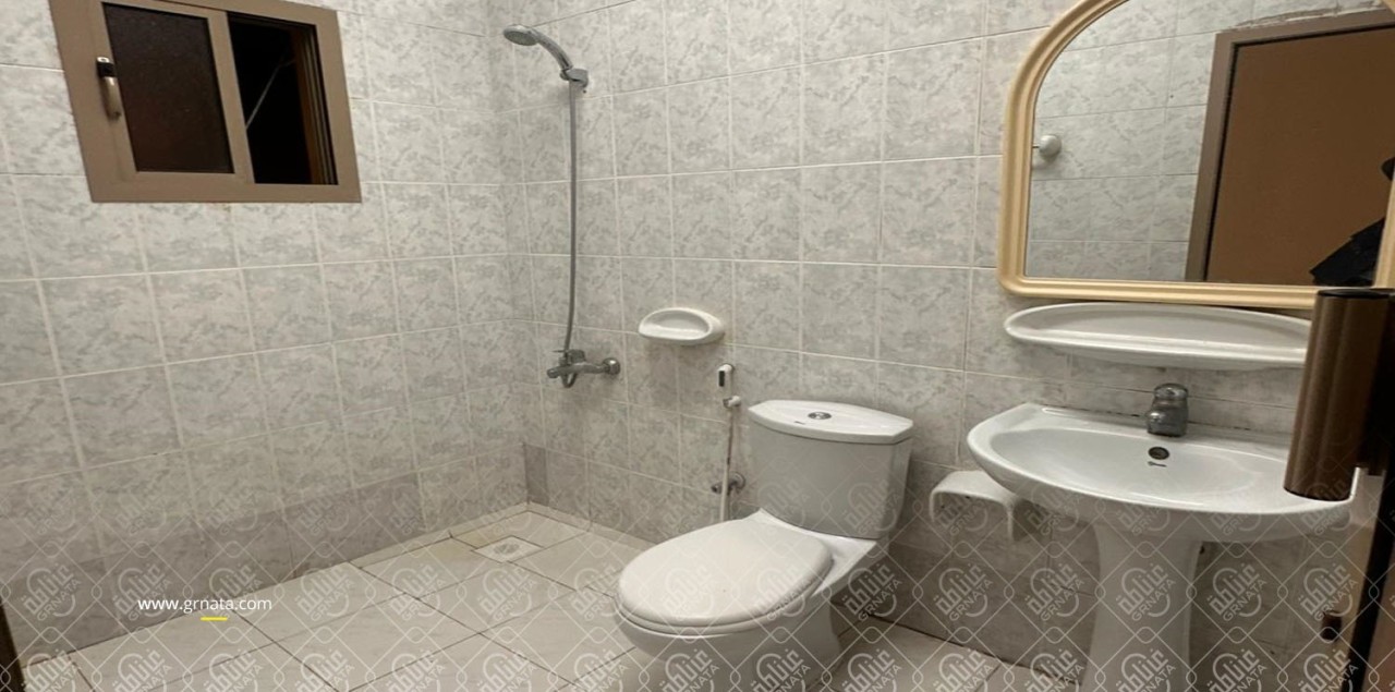 صورة مبنى للبيع في الجنبية #7370 2