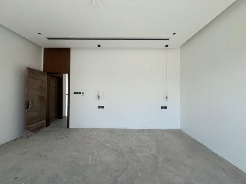 صورة فيلا للبيع في سار #7380 4