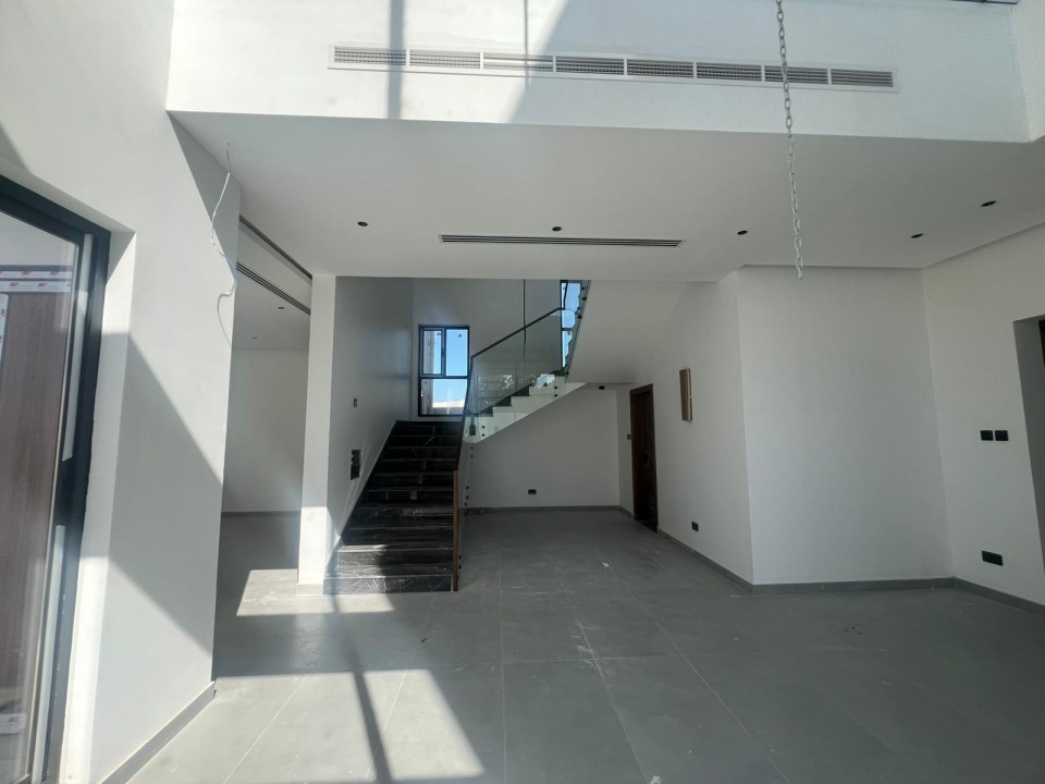 صورة فيلا للبيع في سار #7380 7