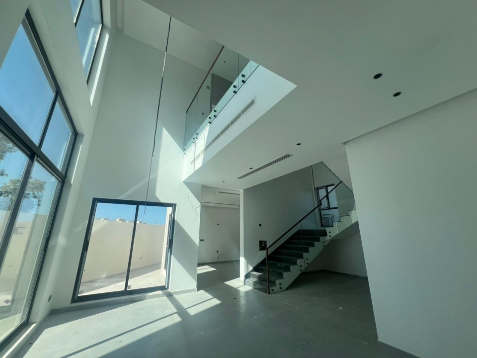 صورة فيلا للبيع في سار #7380 9