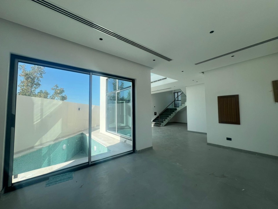 صورة فيلا للبيع في سار #7380 10