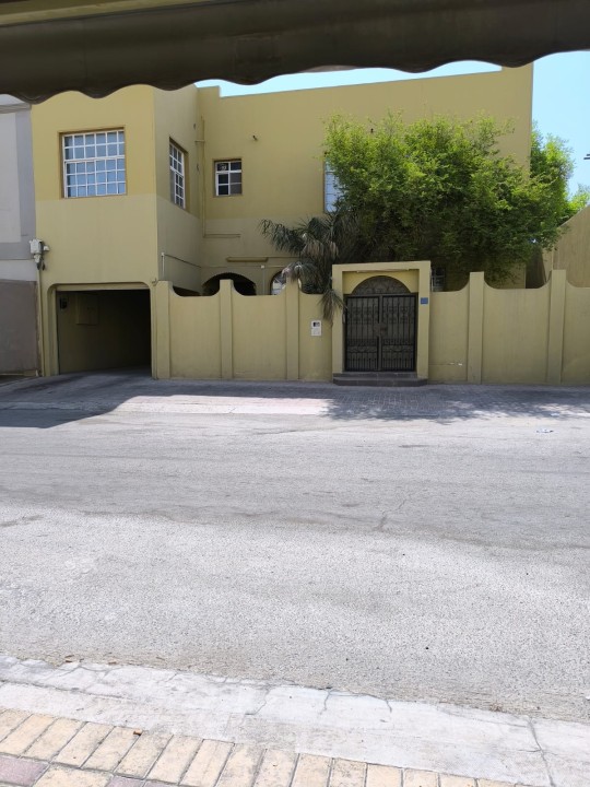 Villa for Sale in East Riffa Image #7400 0