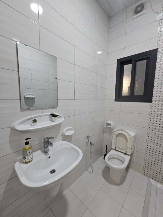 صورة فيلا للبيع في سترة #7451 1