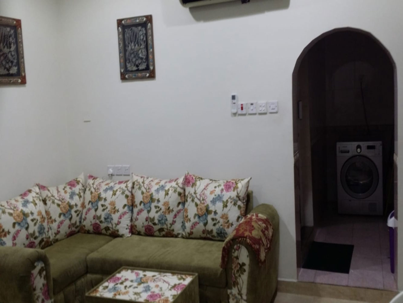 صورة فيلا للبيع في سار #748 3