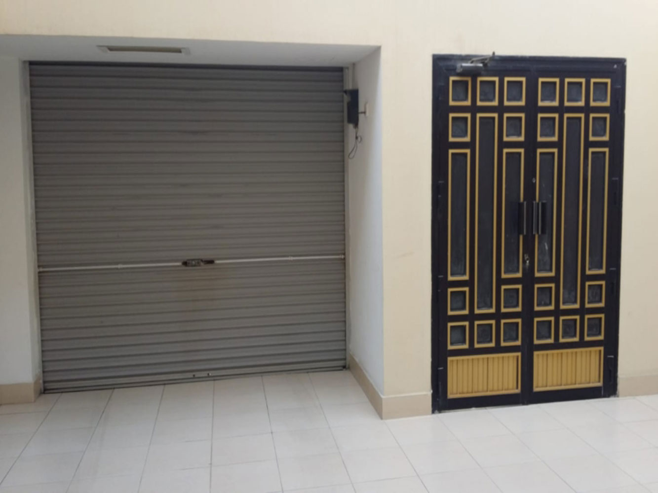 صورة فيلا للبيع في سار #748 0