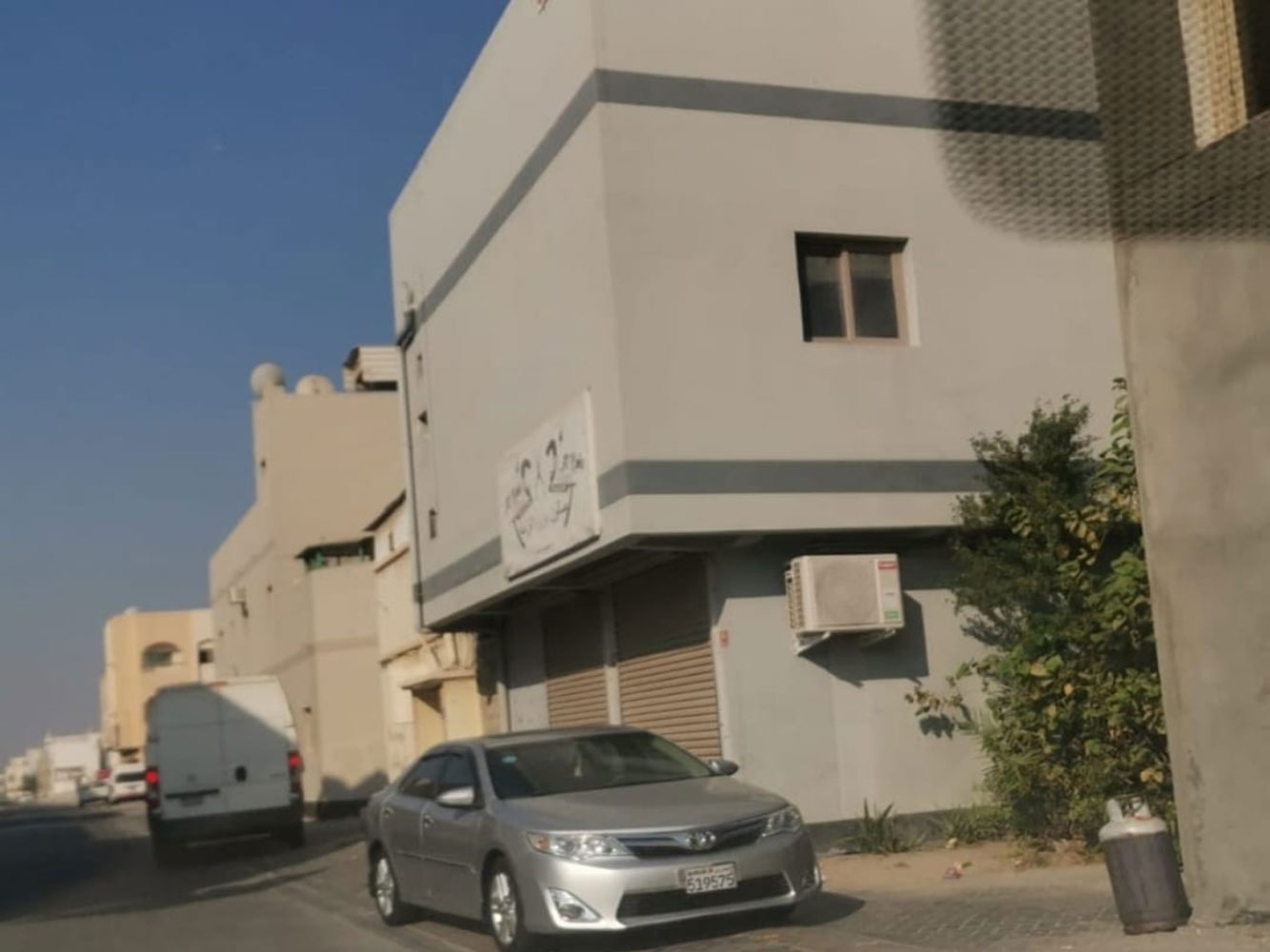 صورة مبنى للبيع في سترة #766 0