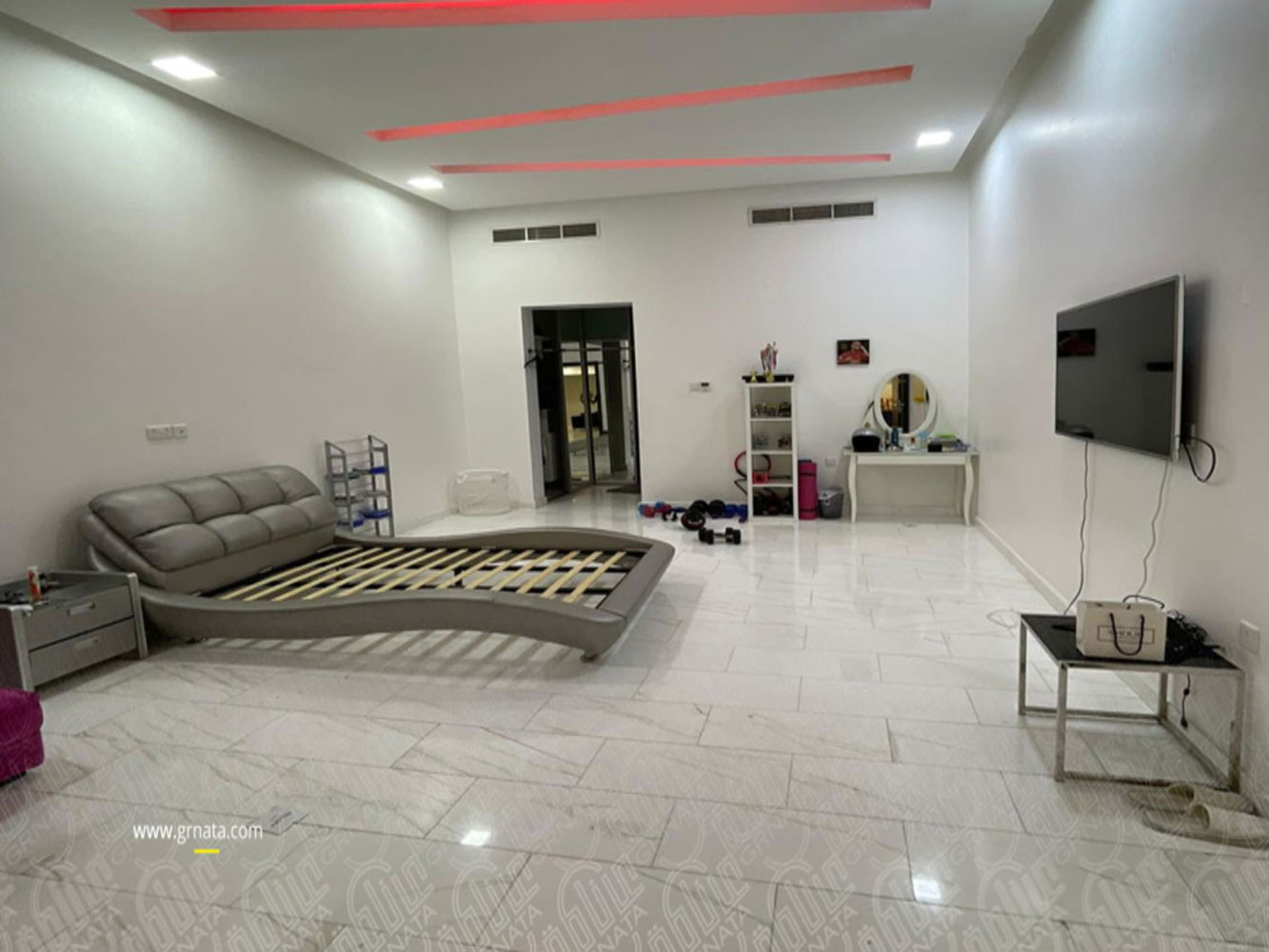 صورة فيلا للإيجار في سار #804 7