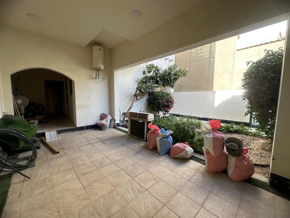 صورة فيلا للبيع في مقابة #8716 3