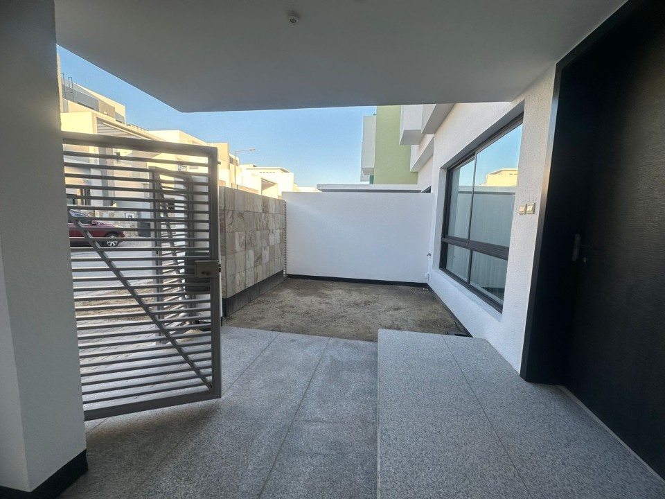 صورة فيلا للبيع في مقابة #8717 1