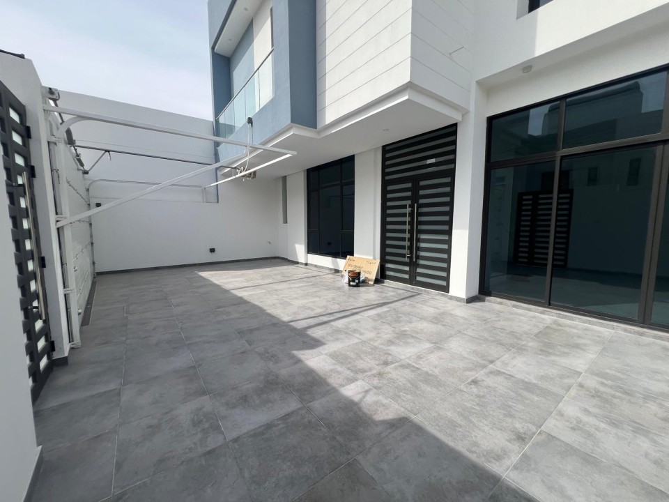 صورة فيلا للبيع في بني جمرة #9285 1