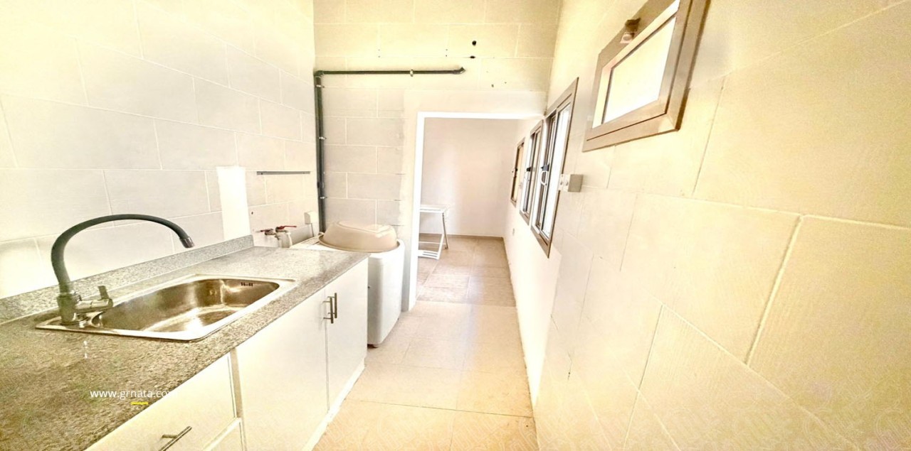 صورة فيلا للبيع في سترة #9499 6