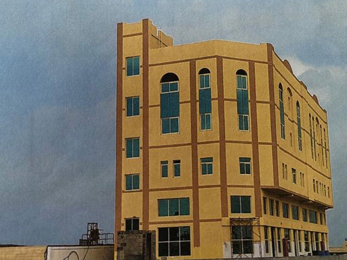 صورة مبنى للبيع في عسكر #988 1