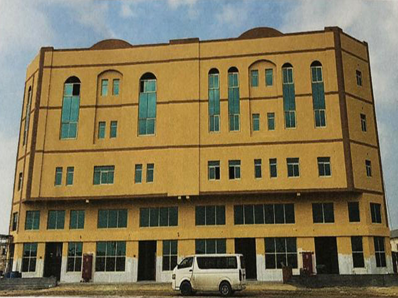 صورة مبنى للبيع في عسكر #988 0